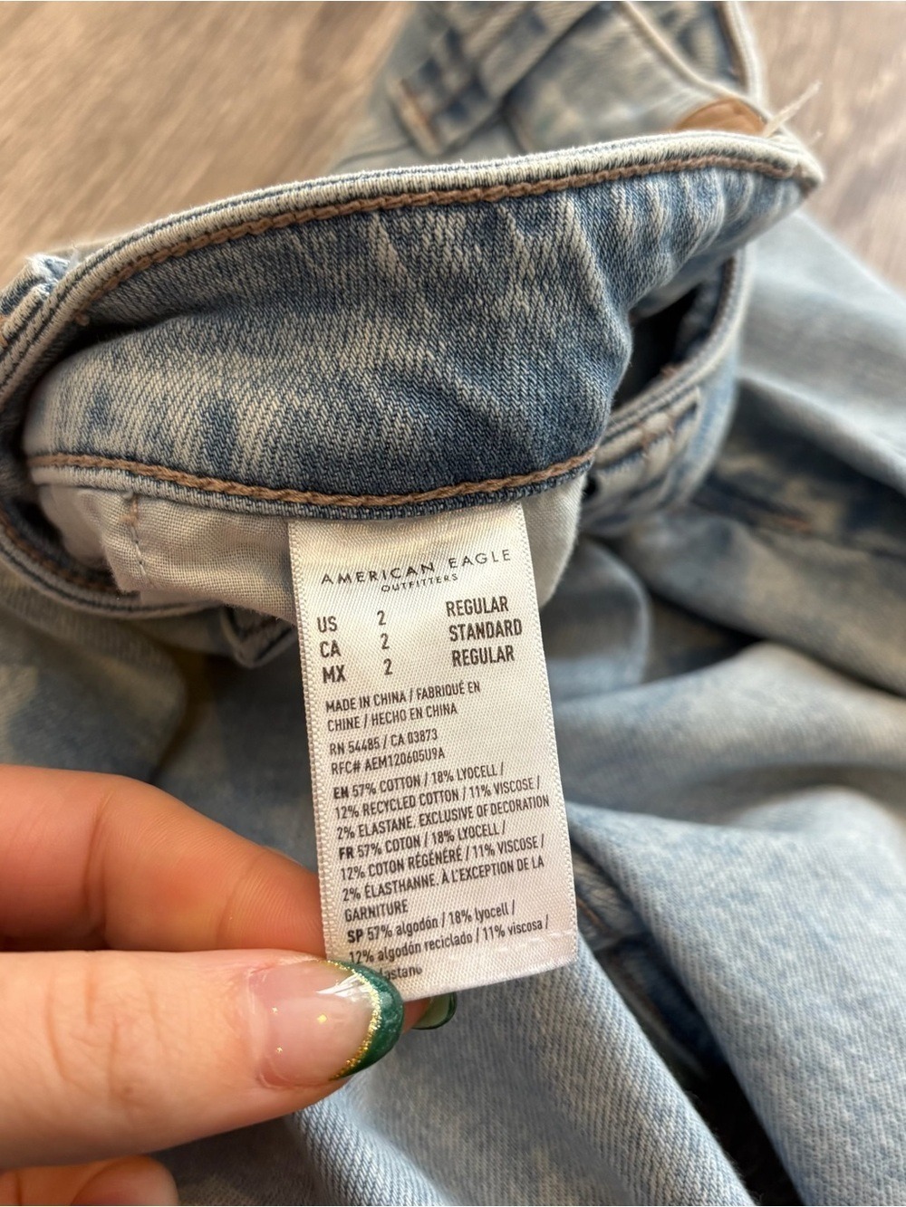 American Eagle Outfitters Super High Rise Baggy Wide Leg Cargo Jeans Size 2 - Picture 6 of 9